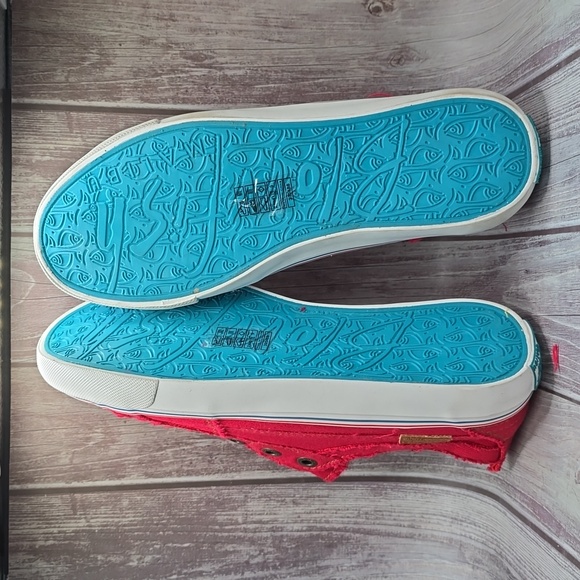 Blowfish Malibu's Play Jester Red Twill Sneaker size 9 - Picture 2 of 4